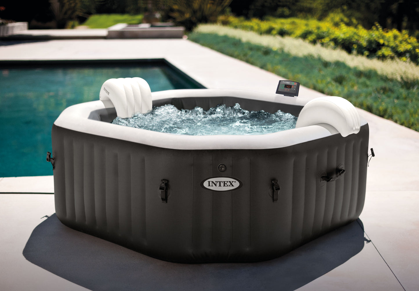 PureSpa DeLuxe HWS 800 für 4 Personen