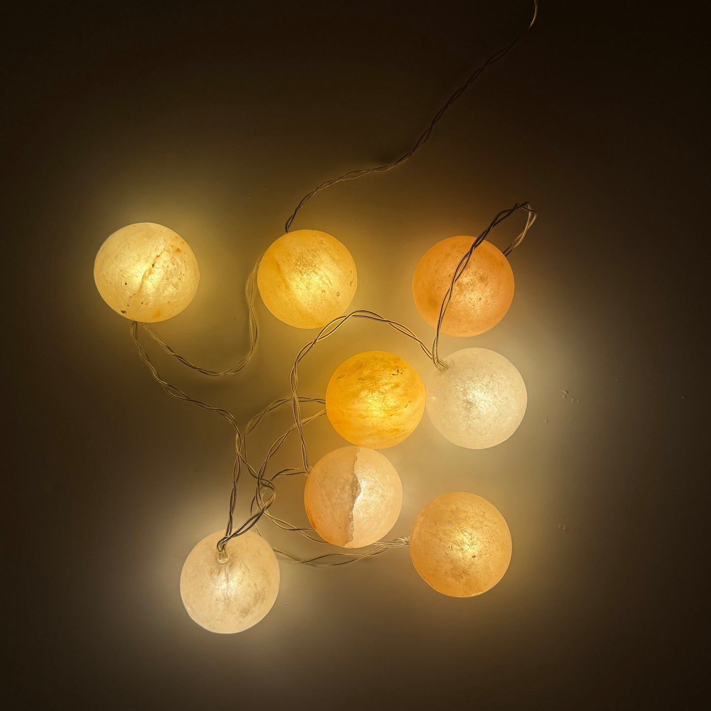 LED-Lichterkette mit 8 Salzkristallen - KUGELN
