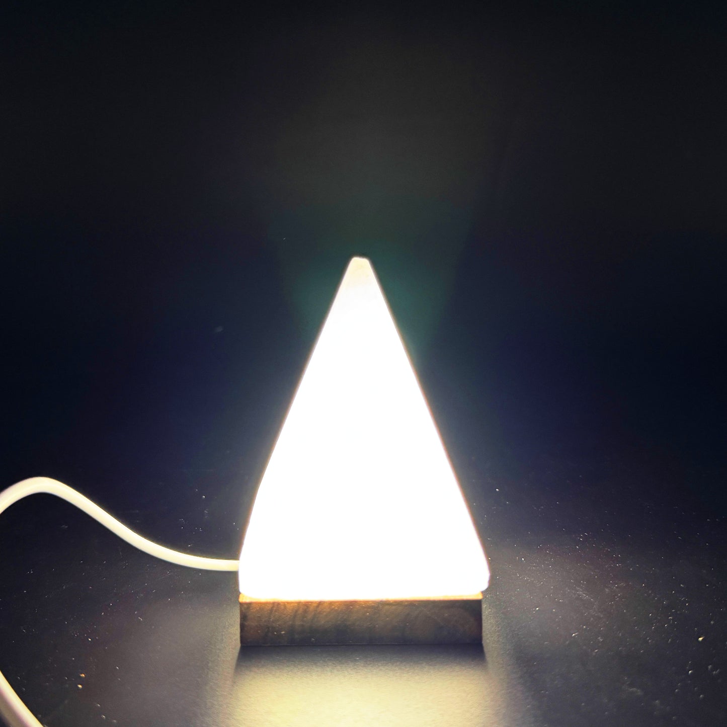 USB Salzlampe PYRAMIDE Weiß
