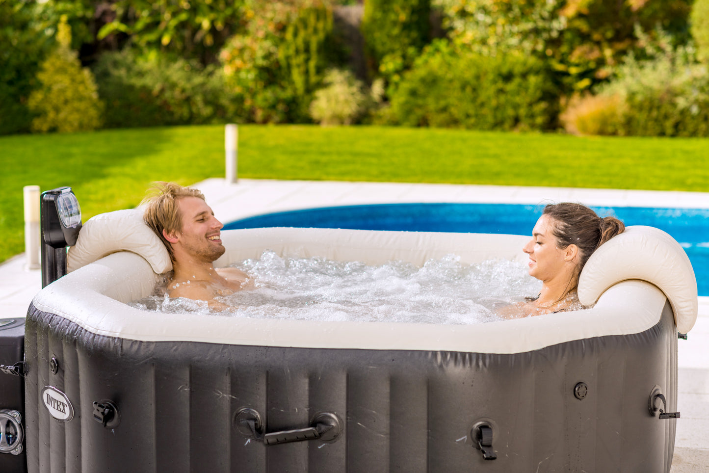 PureSpa DeLuxe HWS 800 für 4 Personen