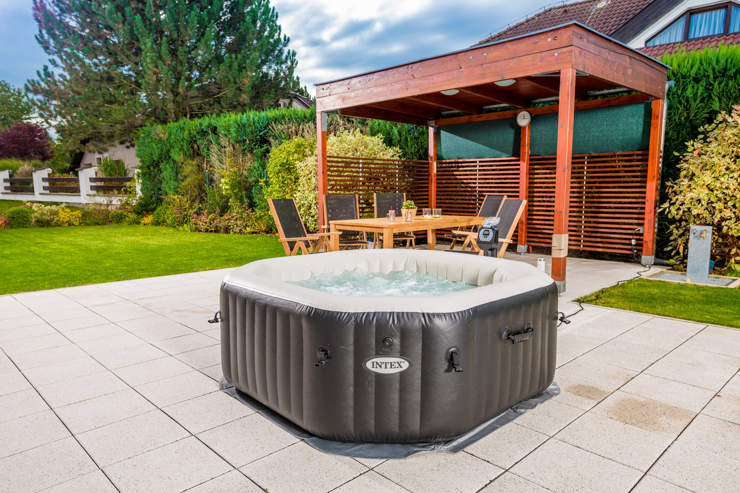 PureSpa DeLuxe HWS 800 für 4 Personen